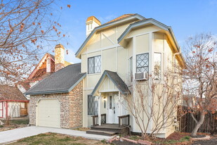 18222 E Layton Pl in Aurora, CO - Building Photo