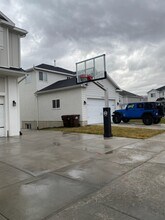7046 N Silver Creek Way in Eagle Mountain, UT - Building Photo - Building Photo