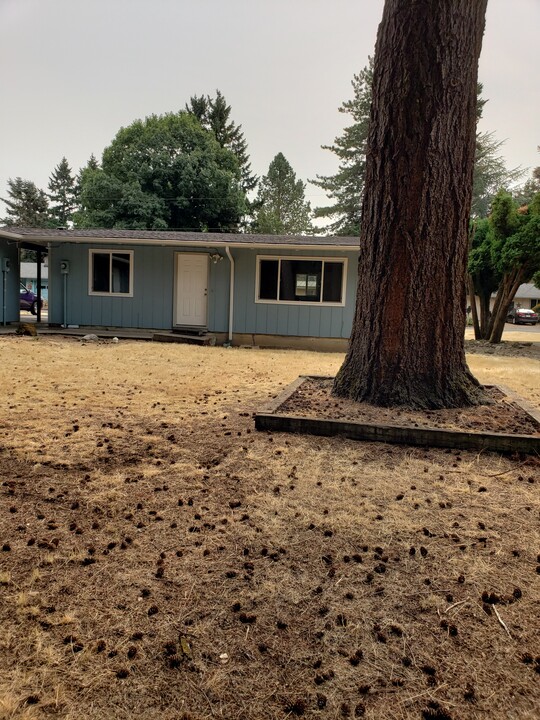 12514 NE 31st St in Vancouver, WA - Foto de edificio