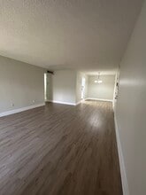 7975 SW 86th St, Unit KCW #223 in Miami, FL - Building Photo - Building Photo