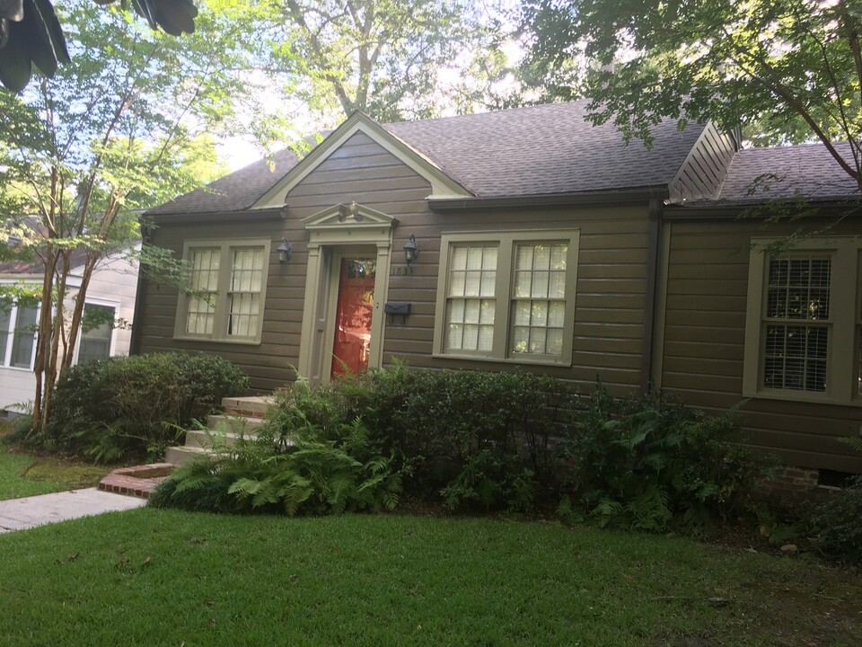 1833 Myrtle St in Jackson, MS - Building Photo