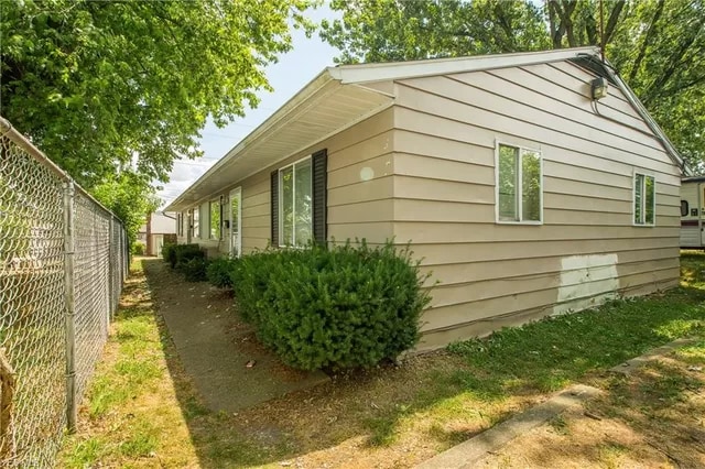 1627 Bedford Ave SW in Canton, OH - Building Photo - Building Photo
