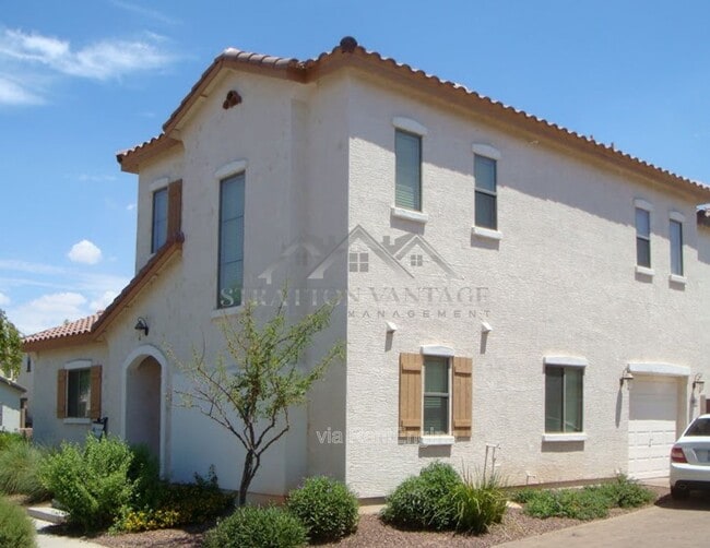 property at 4685 E Laurel Ave