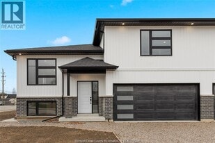 306 Kempt St in Amherstburg, ON - Building Photo