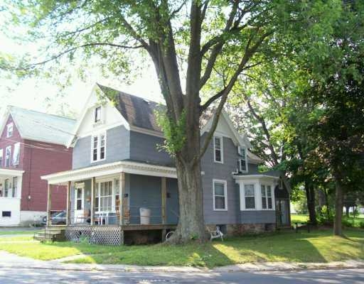 4 Lawrence in Oswego, NY - Foto de edificio