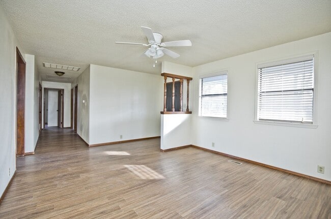 726 McClure Ave in Lowell, AR - Building Photo - Building Photo