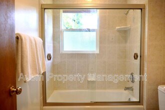 11770-11780 SW Bowmont Ln in Portland, OR - Building Photo - Building Photo