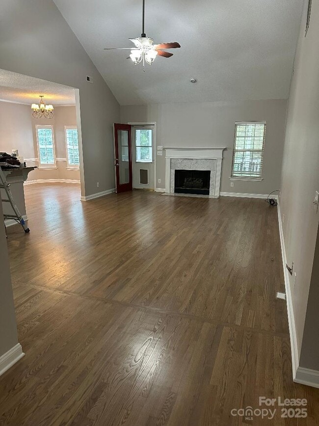 127 Shoreview Dr in Mooresville, NC - Building Photo - Building Photo