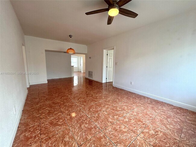 110 NE 56th St in Miami, FL - Building Photo - Building Photo