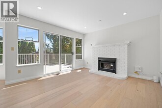 4522 Watling St in Burnaby, BC - Building Photo - Building Photo