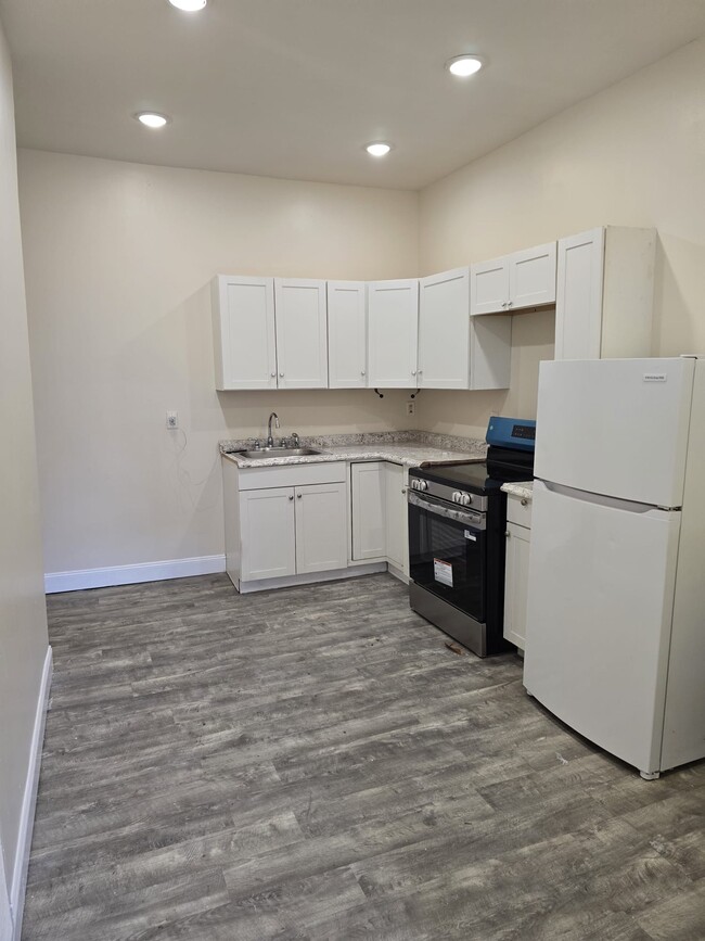 5253 Spruce St in Philadelphia, PA - Building Photo - Building Photo