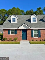 323 Madison Ave in St. Marys, GA - Building Photo