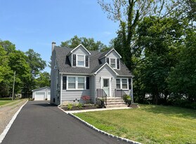108 Pearl St, Unit #1 in Bridgewater, NJ - Building Photo