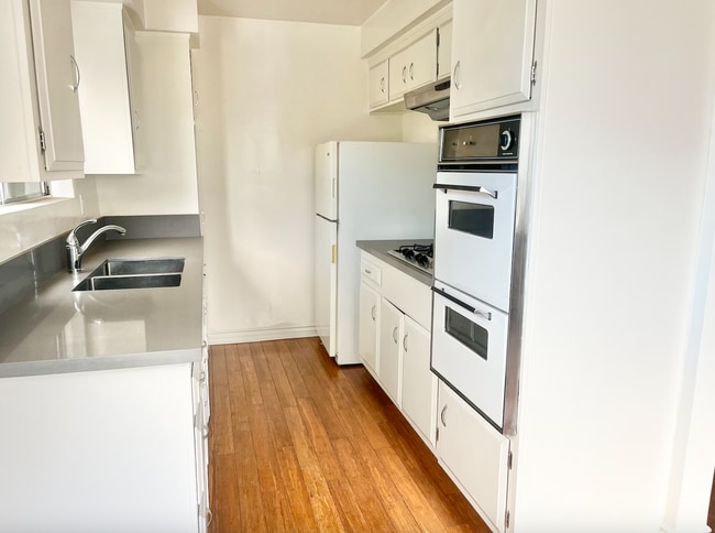 property at 1036 N Crescent Heights Blvd