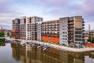 The Point On the River in Milwaukee, WI - Building Photo - Building Photo