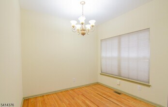 3027 King Ct in Dunellen, NJ - Building Photo - Building Photo