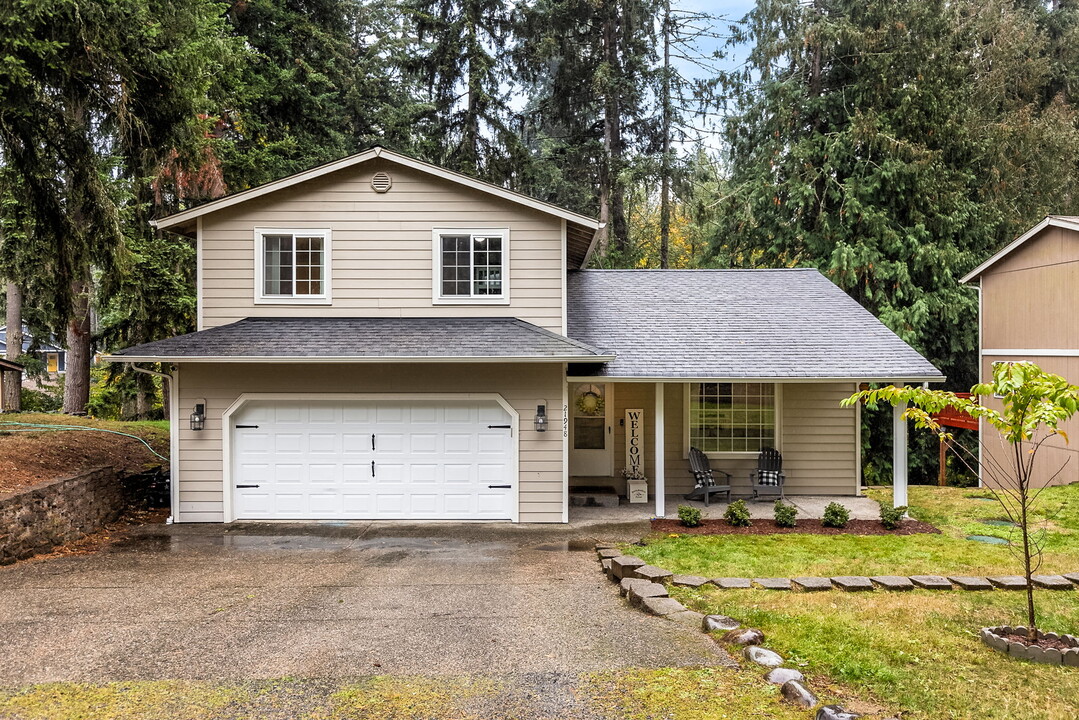 21948 Bluewater Dr SE in Yelm, WA - Building Photo