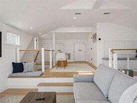 193 Seaconnet Blvd in Portsmouth, RI - Building Photo