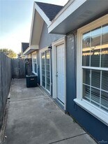 10 W Ringold Cir in Edinburg, TX - Building Photo