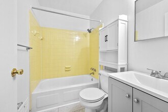 38198 Hixford Pl in Westland, MI - Building Photo - Building Photo