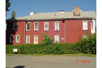 146 Mansion St in Poughkeepsie, NY - Building Photo - Building Photo