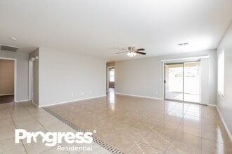 4332 W Alta Vista Rd in Phoenix, AZ - Foto de edificio - Building Photo