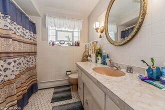 6241 W Montrose Ave in Chicago, IL - Building Photo - Building Photo