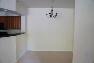 15300 112th Ave NE, Unit A201 in Bothell, WA - Building Photo - Building Photo