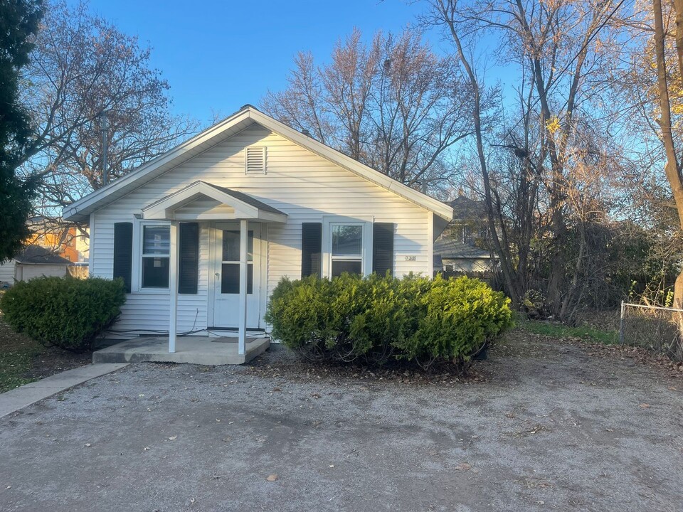 732 Vine Ave in Oshkosh, WI - Building Photo