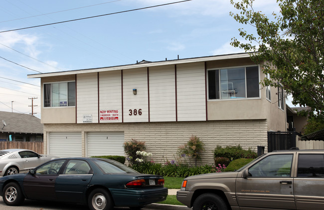 386 Temple Ave in Long Beach, CA - Foto de edificio - Building Photo