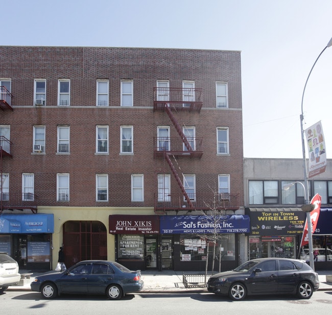 32-57 Steinway St in Astoria, NY - Foto de edificio - Building Photo