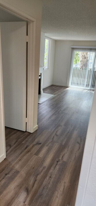 4276 S Centinela Ave in Los Angeles, CA - Building Photo