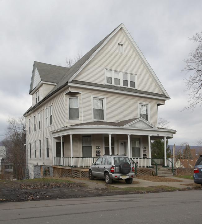 621-623 Madison Ave in Scranton, PA - Building Photo