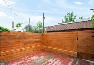 2516 W Seybert St in Philadelphia, PA - Foto de edificio - Building Photo