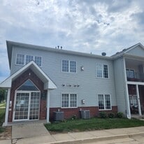 1335 SE Florence Dr in Waukee, IA - Building Photo