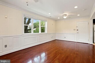 6180 Greenwood Dr-Unit -202 in Falls Church, VA - Building Photo - Building Photo