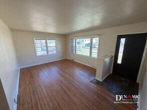 2405 S Norton Ave in Sioux Falls, SD - Building Photo - Building Photo