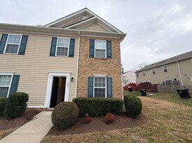 1501 Stonewall Manor Dr in Henrico, VA - Building Photo