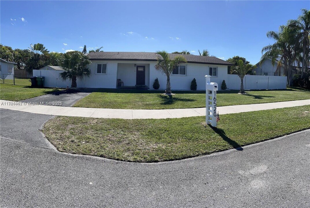 16520 SW 294th Terrace in Homestead, FL - Building Photo