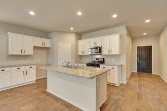 13845 Rock Island Trl in Shenandoah, TX - Building Photo - Building Photo