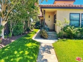 5764 W 85th Pl in Los Angeles, CA - Building Photo