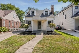 1600 N Altadena Ave in Royal Oak, MI - Building Photo