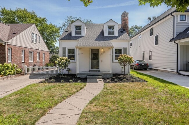 property at 1600 N Altadena Ave