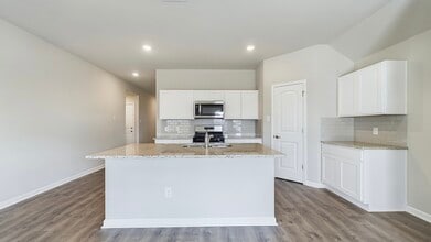 105 Whirlaway Dr in Lafayette, LA - Building Photo - Building Photo