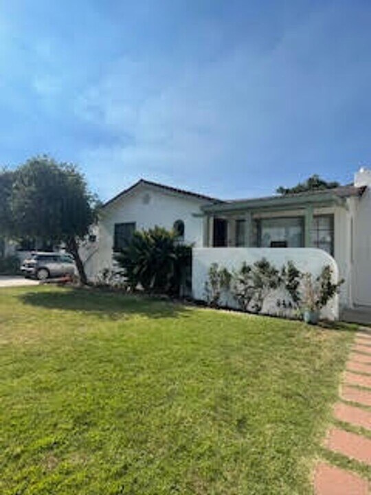 645 Plaza Serena in Ontario, CA - Building Photo