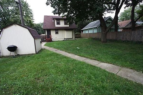 property at 823 Hamline Ave N