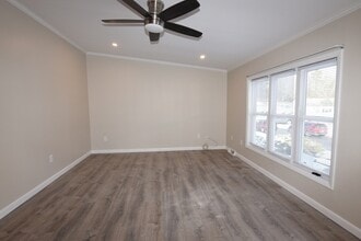 6 Canterbury Ln in Rockland, MA - Foto de edificio - Building Photo