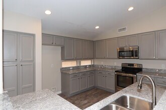 6760 W Monona Dr in Glendale, AZ - Building Photo - Building Photo