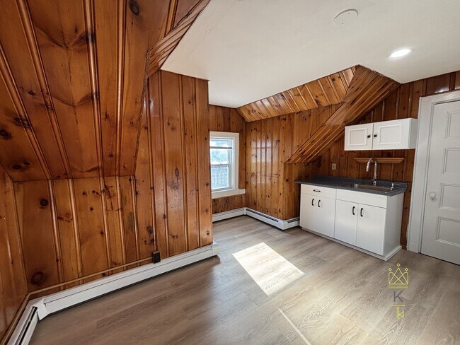 21 Osborne Rd, Unit 3 in Brookline, MA - Foto de edificio - Building Photo