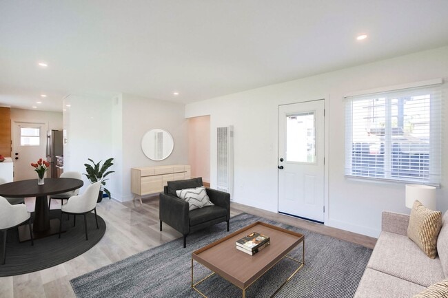 The Leland II in La Jolla, CA - Foto de edificio - Building Photo